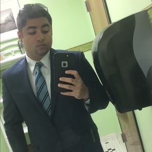 Meet your Posher, Luis